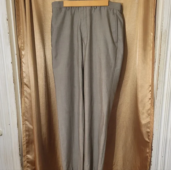 Lauren Ralph Lauren Men's Pants - Picture 11 of 11